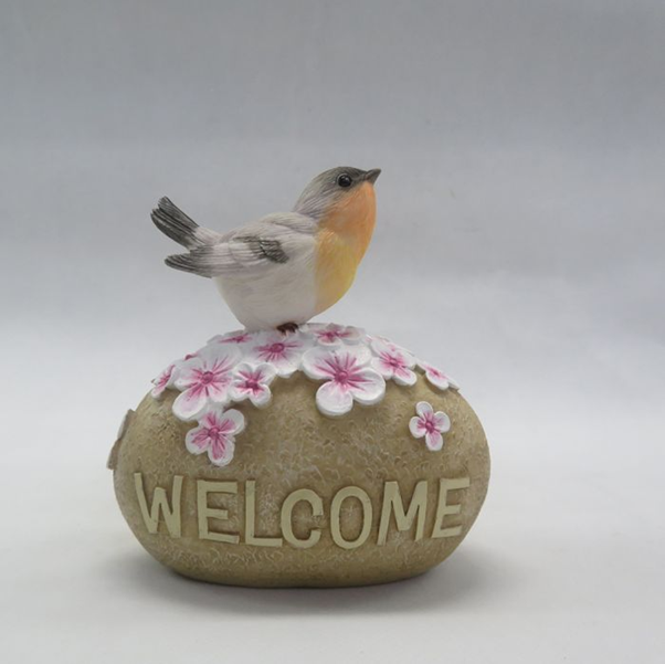 Discover how robin pebble art makes a thoughtful and meaningful gift inspired by British nature, folklore and seasonal charm. 
